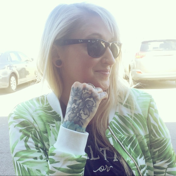 carolinecee